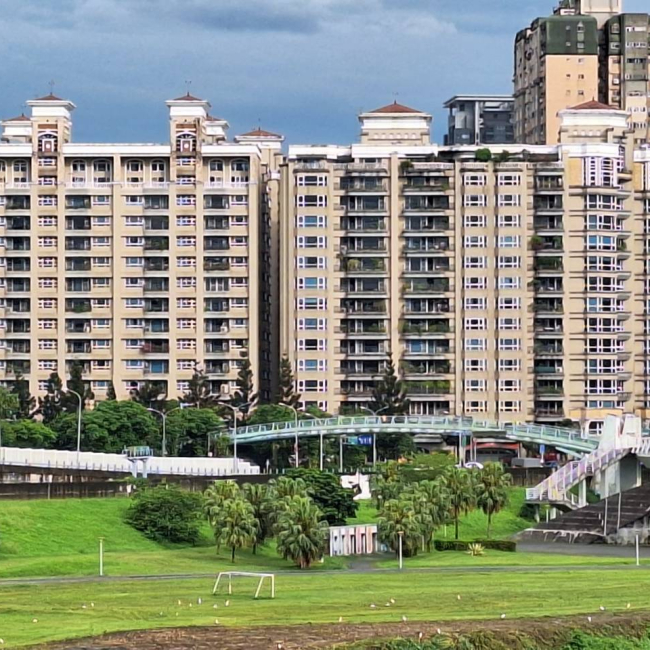 湯泉美地社區-實價登錄、成交行情-新店央北重劃區-新店區溪園路，總樓高14樓，共1260戶